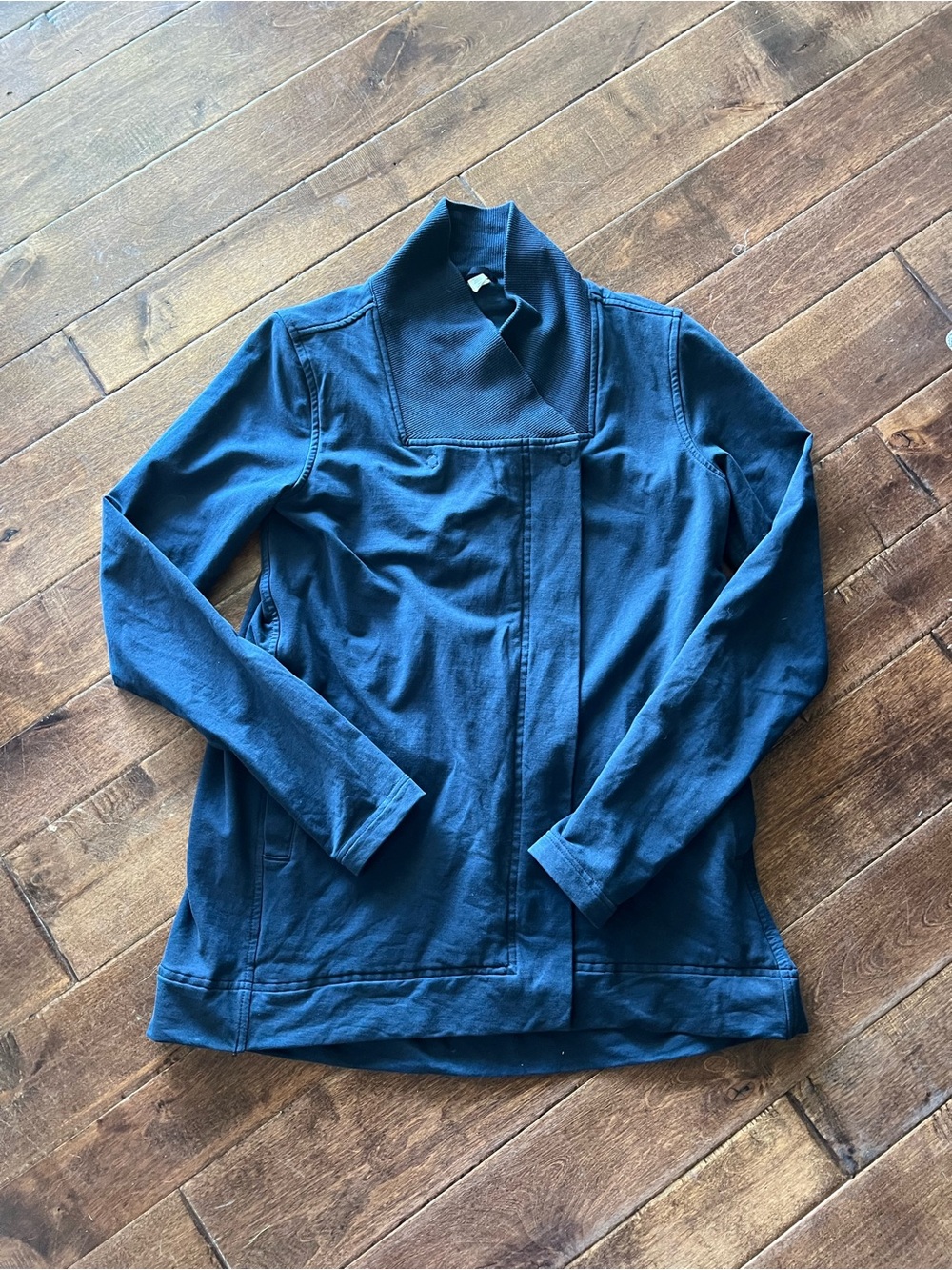 Lululemon Sz 4 Women's Navy Blue Asymmetrical Jacket